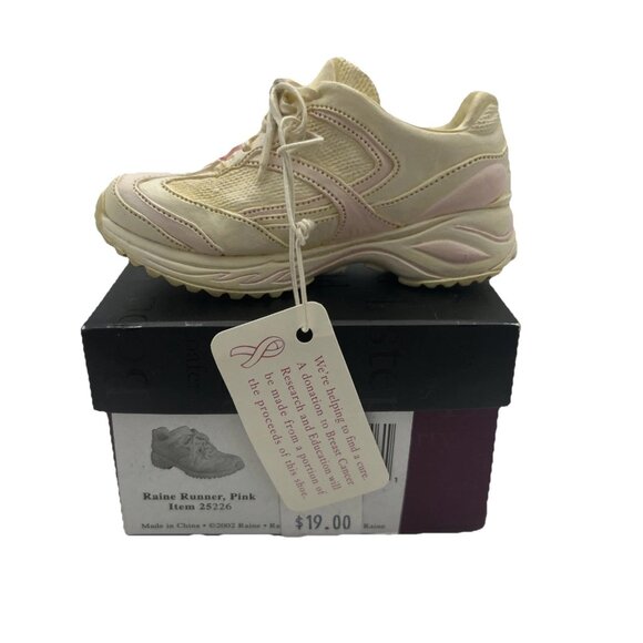 Just the Right Shoe Raine Runner Pink Breast Cancer Awareness 2002 Mint COA Vtg - Picture 2 of 6